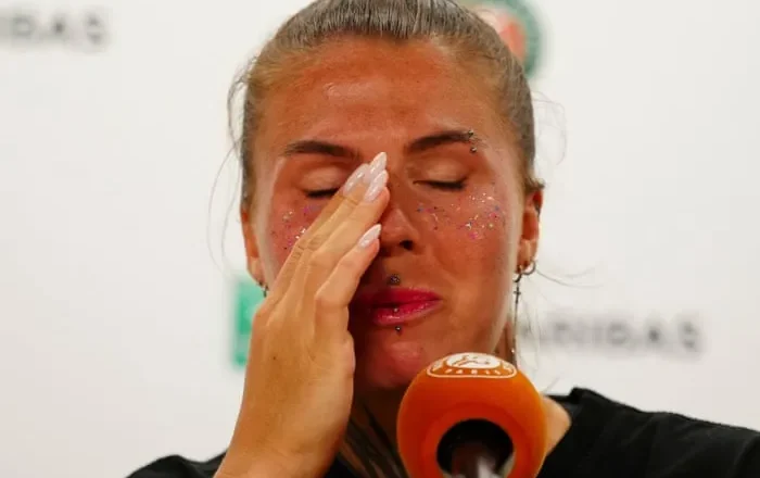 Tearful Oliynykova demands Shnaider face sanctions for ‘supporting war’