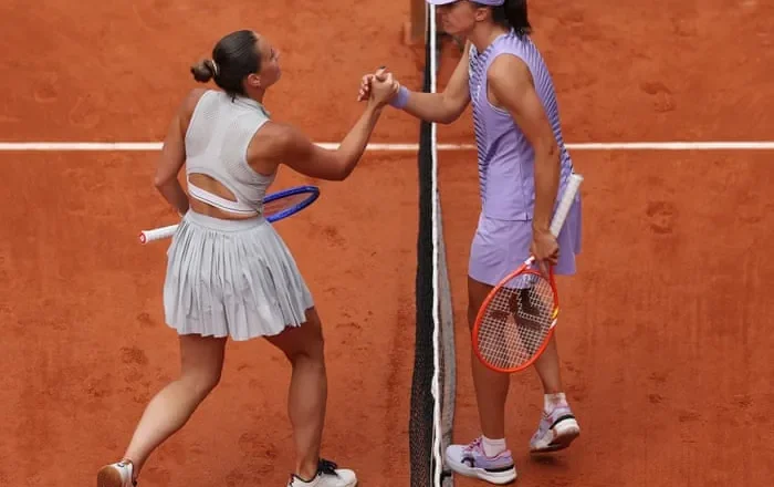 Iga Swiatek has an unhappy birthday after falling to Kostyuk at French Open