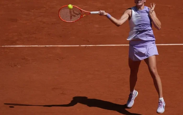 French Open 2026: Swiatek, Djokovic and Rybakina in action on day four – live