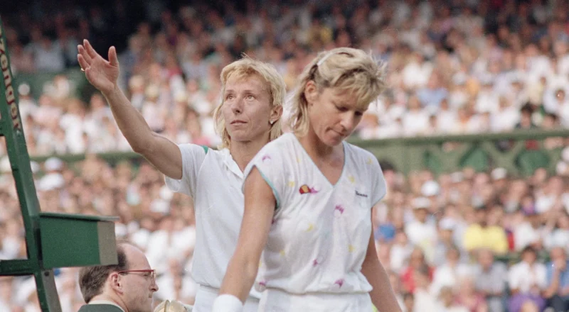 I grew up watching Chris Evert and Martina Navratilova – this tale of their friendship wrecked me | Emma Brockes