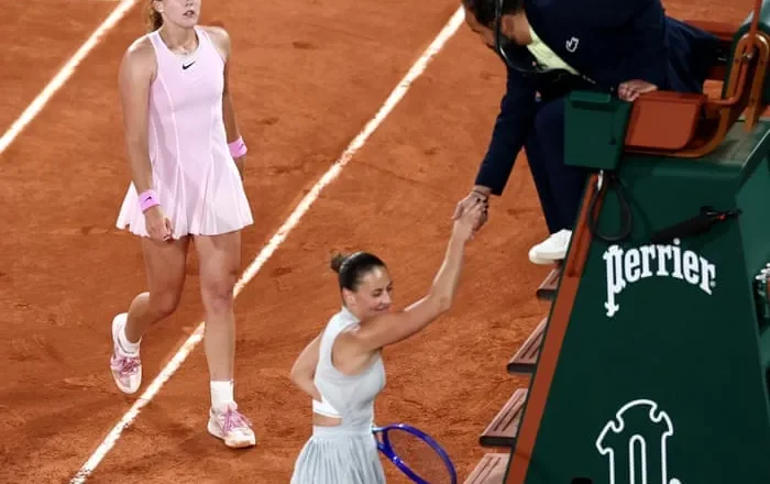 Andreeva dismantles nervous Kostyuk amid tense backdrop of Russia-Ukraine war