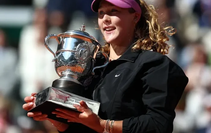 Andreeva comes of age with French Open triumph over surprise package Chwalinska