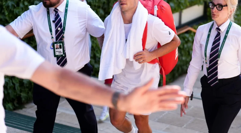 Wimbledon 2026: Noskova v Mertens, Kostyuk v Paolini, Fritz v Zverev, Cobolli v Fery in quarter-finals – live