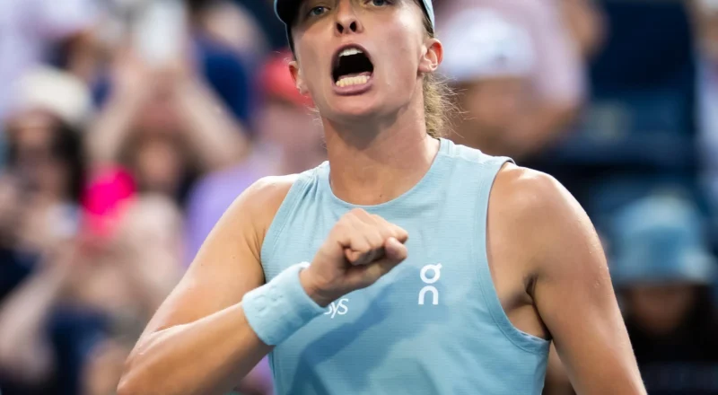 Iga Swiatek takes swing at critics after ending title drought in Cincinnati